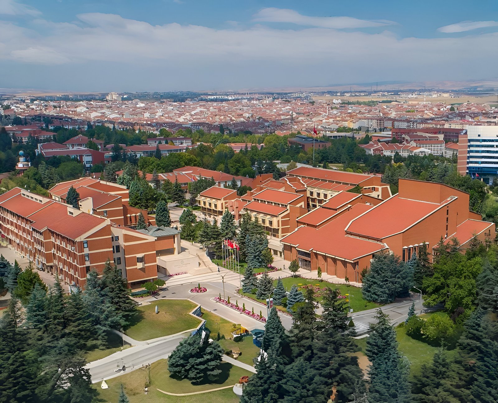 Anadolu Üniversitesi Mevcut Binaların Yangından Korunması İçin Gerekli Olan Uygulama Projeleri İle Yapım İşi İhale Dokümanının Hazırlanması Hizmet Alım İşi
